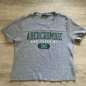 Abercrombie & Fitch Medium top